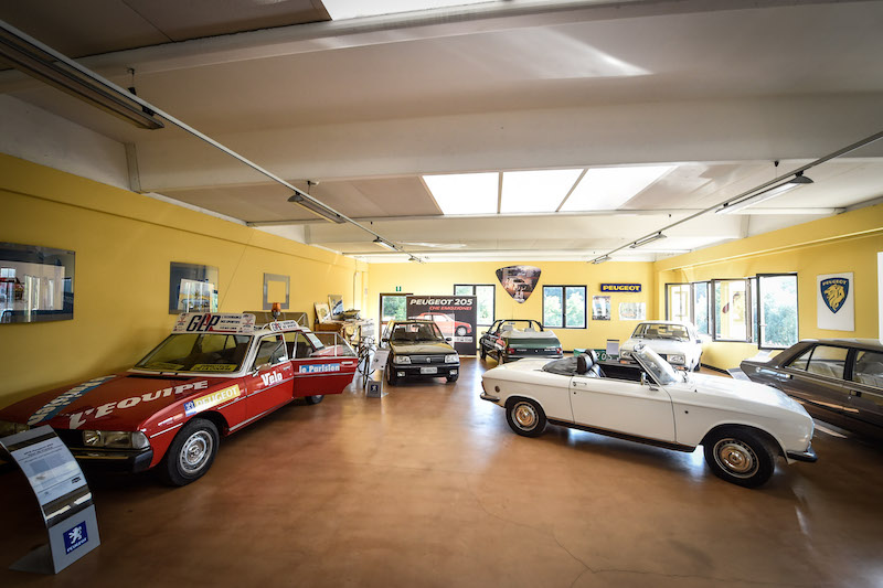 “Galerie Peugeot”, i 10 anni della mostra che racconta il mondo… del Leone