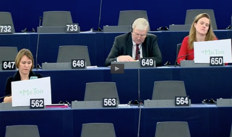 Molestie sessuali, dibattito al Parlamento Ue. Ma l’Aula é deserta Molestie sessuali, dibattito al Parlamento Ue. Ma l’Aula é deserta