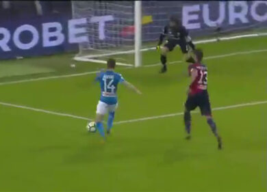 Lo stop impossibile di Dries Mertens che porta al gol in Genoa-Napoli