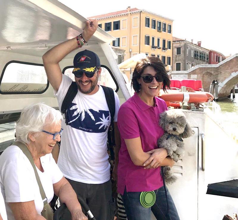 Ascolti tv, Elisa Isoardi festeggia con Matteo Salvini e… pasta e carciofi Ascolti tv, Elisa Isoardi festeggia con Matteo Salvini e… pasta e carciofi