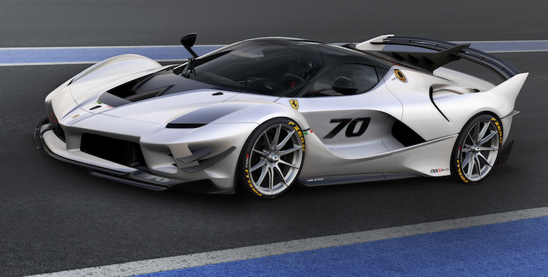 Ferrari FXX-K Evo destinata a pochi (benestanti) e selezionati Clienti Ferrari