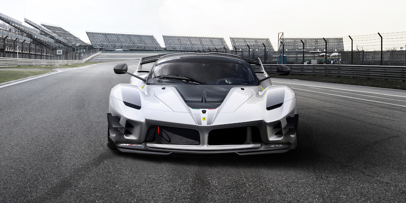 Ferrari FXX-K Evo destinata a pochi (benestanti) e selezionati Clienti Ferrari
