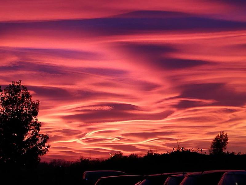 Tramonto “alieno”su Milano. Polveri sottili? L’esperto dice no Tramonto “alieno”su Milano. Polveri sottili? L’esperto dice no