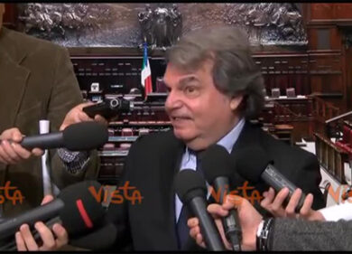 Brunetta: alleanza Lega Grillo? Inciucio, a Bersani ha portato sfortuna