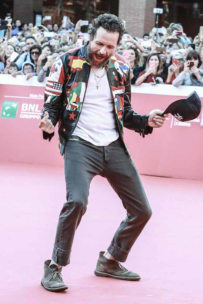 Jovanotti a Roma per il nuovo video: tutte le novità sull’album “Oh, vita!” Jovanotti a Roma per il nuovo video: tutte le novità sull’album “Oh, vita!”