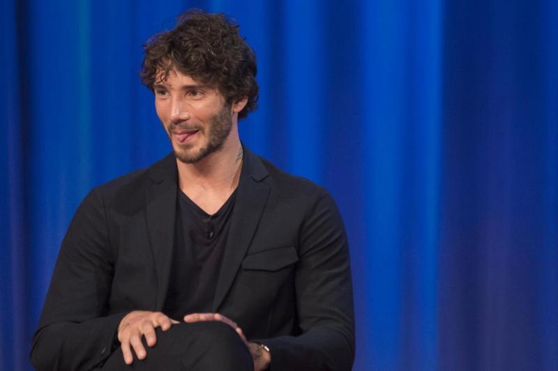 Ascolti tv, Stefano De Martino all’Isola dei Famosi