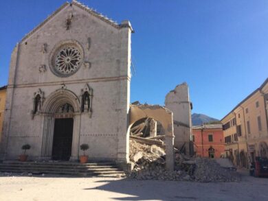 Terremoto Centro Italia, niente casette dalla coop di Firenze. E Consip…