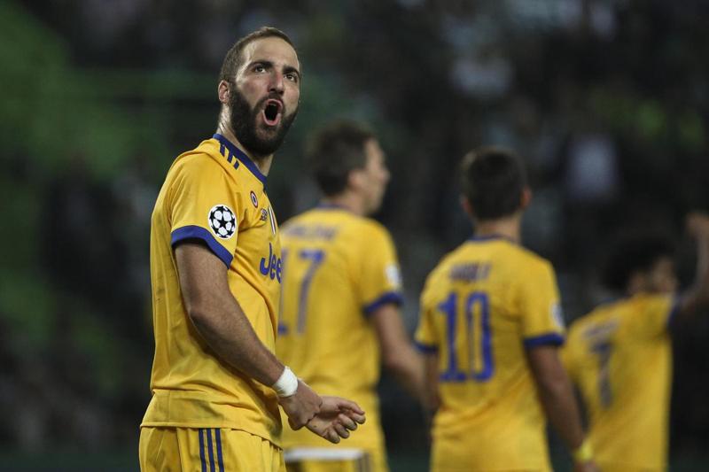 Higuain salva la Juventus a Lisbona. Allegri: “Bene solo il risultato” Higuain salva la Juventus a Lisbona. Allegri: “Bene solo il risultato”