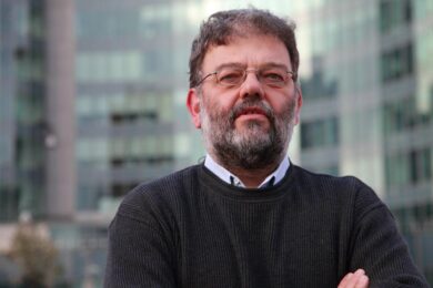 Sesto, scontro sul cancro di un consigliere: “Occupati della tua salute”