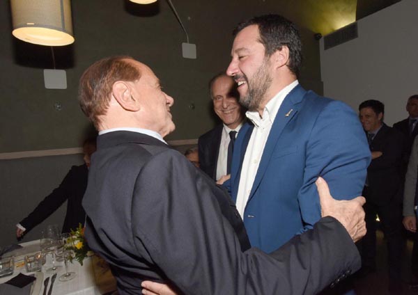 Centrodestra: Berlusconi, Meloni e Salvini: via al patto dell’arancino Centrodestra: Berlusconi, Meloni e Salvini: via al patto dell’arancino