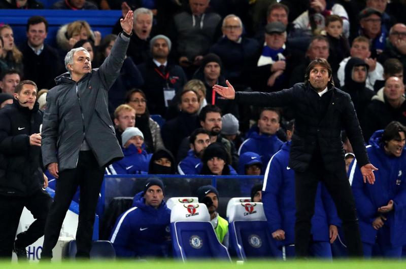 Chelsea-Manchester United 1-0 Conte stende Mourinho: giallo stretta di mano Chelsea-Manchester United 1-0 Conte stende Mourinho: giallo stretta di mano