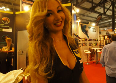 EICMA, le fanciulle del Salone della Moto. Foto-Video