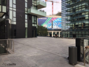 Milano, Porta Nuova: perché non mettere al centro l’arte contemporanea?