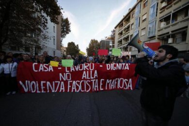 Ostia, Gip: “Spada resta in carcere”. Corteo: “No a fascismi e mafie”
