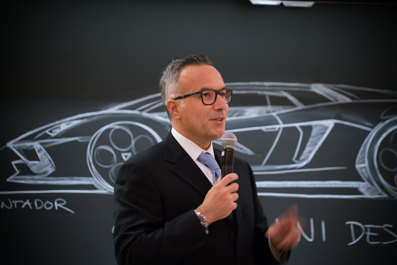La Lamborghini si proietta nel Terzo millennio La Lamborghini si proietta nel Terzo millennio