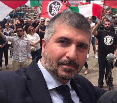 Elezioni 2018, CasaPound punta in alto: Simone Di Stefano candidato premier