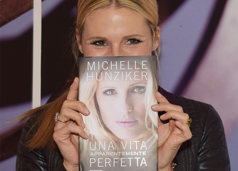 Michelle Hunziker presenta il libro “Una vita apparentemente perfetta” Michelle Hunziker presenta il libro “Una vita apparentemente perfetta”