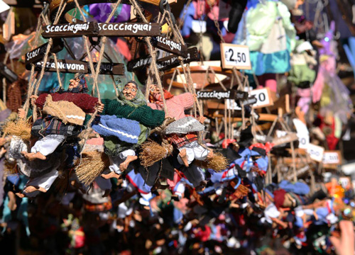 Festa della Befana, tornano i Tredicine. Meloni: “Abbiamo posto vincoli reali”