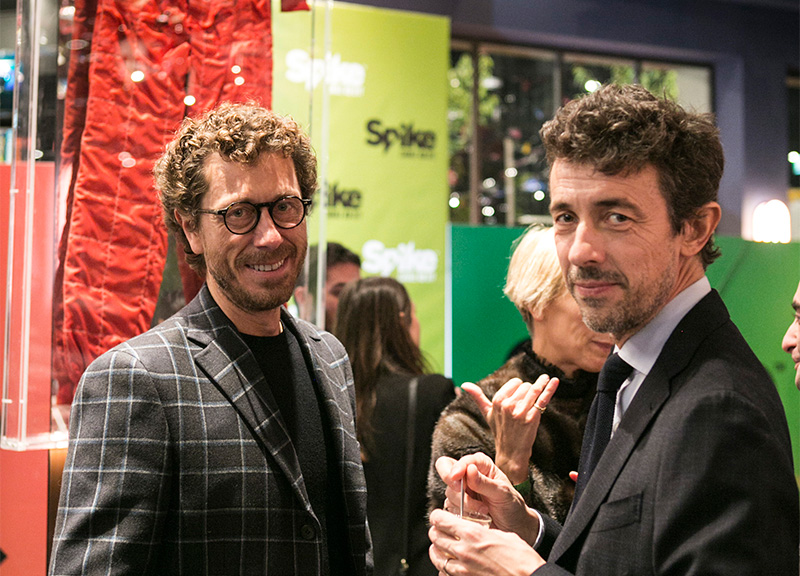 Spike, da Giulia Salemi a Le Capitane: le foto della festa a Garage Italia