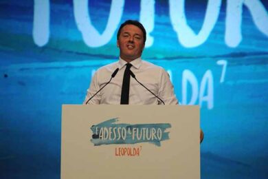 Renzi snobba Milano? Ricambiato. La Leopolda non scalda il Naviglio