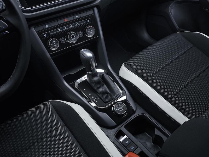 Volkswagen: la nuova T-Roc diventa Black e Cyber Volkswagen: la nuova T-Roc diventa Black e Cyber