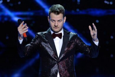 Gli inediti X Factor domani dal vivo alla filiale Intesa Sanpaolo di via Verdi