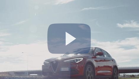 Alfa Romeo Stelvio e Giorgio Moroder, i miti si incontrano a Milano Alfa Romeo Stelvio e Giorgio Moroder, i miti si incontrano a Milano
