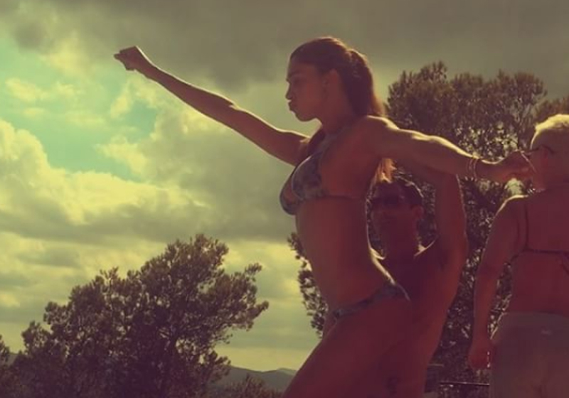 Belen Rodriguez, che sexy! Il look vedo-non-vedo mostra tutto. FOTO Belen Rodriguez, che sexy! Il look vedo-non-vedo mostra tutto. FOTO