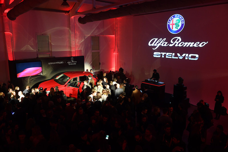 Alfa Romeo Stelvio e Giorgio Moroder, i miti si incontrano a Milano Alfa Romeo Stelvio e Giorgio Moroder, i miti si incontrano a Milano