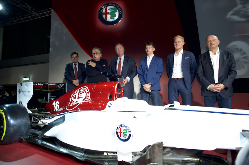 F1, Marchionne: “Ritorno Alfa Romeo storico. Addio Ferrari minaccia seria” F1, Marchionne: “Ritorno Alfa Romeo storico. Addio Ferrari minaccia seria”