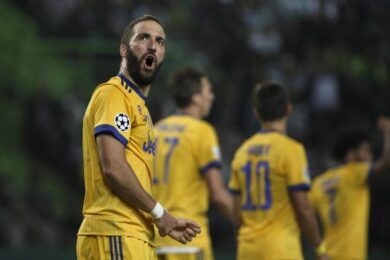 Napoli-Juventus 0-1, decide Higuain. Sarri: “Pipita fenomeno”