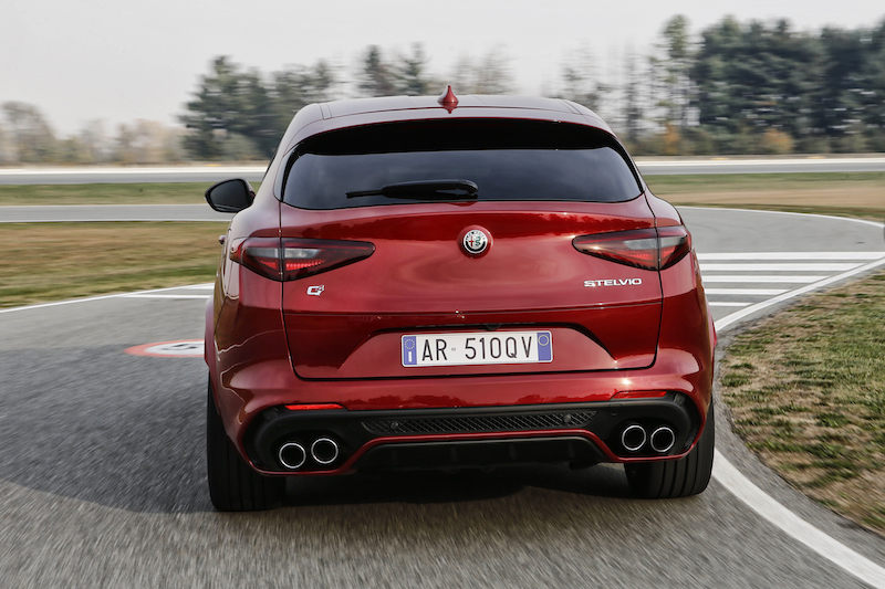 Alfa Romeo Stelvio Quadrifoglio: sfida le tedesche Alfa Romeo Stelvio Quadrifoglio: sfida le tedesche