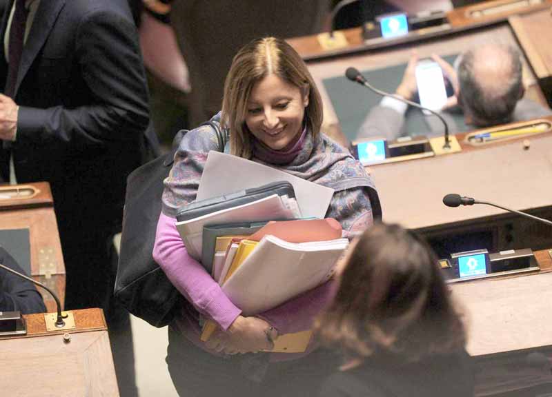 Zingaretti-Lombardi: guerra social. Like scorrect fa infuriare il Governatore Zingaretti-Lombardi: guerra social. Like scorrect fa infuriare il Governatore