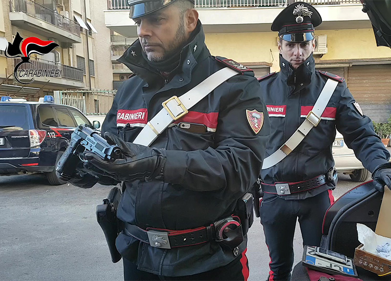 Ostia passata al setaccio, tre arresti per evasione, controlli a tappeto Ostia passata al setaccio, tre arresti per evasione, controlli a tappeto