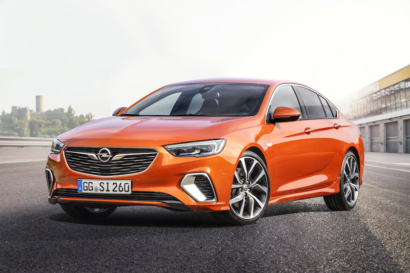 Nuova Opel Insignia GSi, prezzi da 43.550 euro Nuova Opel Insignia GSi, prezzi da 43.550 euro