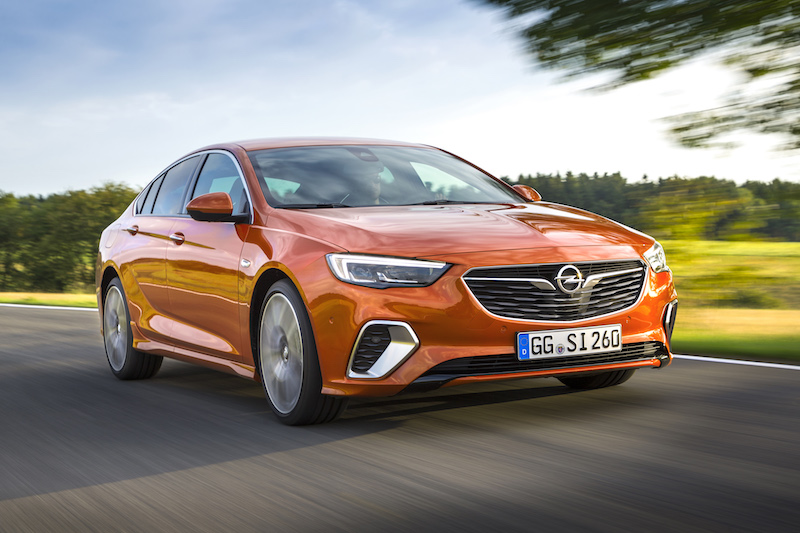 Nuova Opel Insignia GSi, prezzi da 43.550 euro Nuova Opel Insignia GSi, prezzi da 43.550 euro