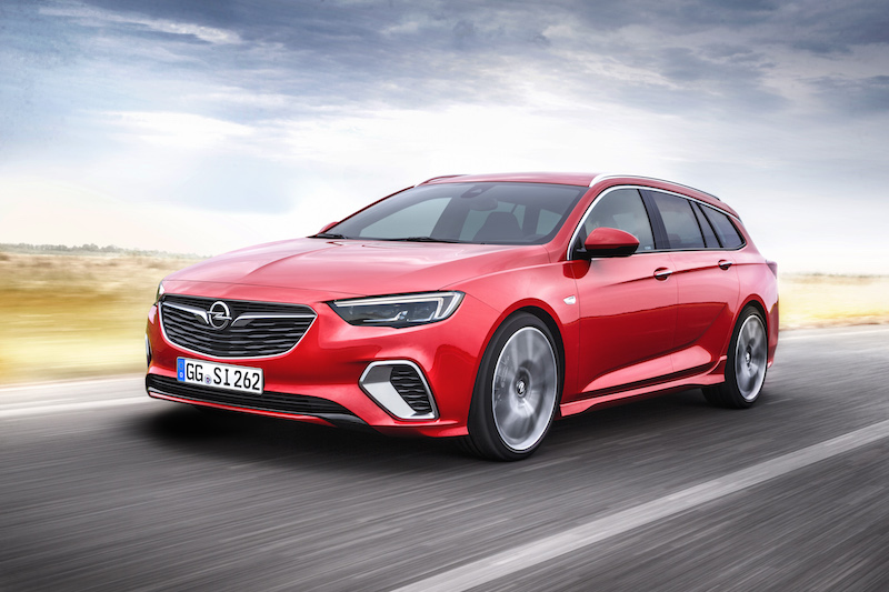 Nuova Opel Insignia GSi, prezzi da 43.550 euro Nuova Opel Insignia GSi, prezzi da 43.550 euro
