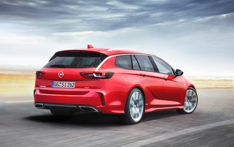 Nuova Opel Insignia GSi, prezzi da 43.550 euro Nuova Opel Insignia GSi, prezzi da 43.550 euro