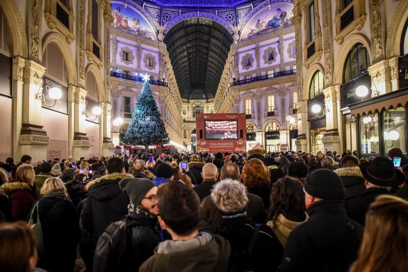 La Prima della Scala invade la città, dalla Galleria alla Fondazione Feltrinelli La Prima della Scala invade la città, dalla Galleria alla Fondazione Feltrinelli