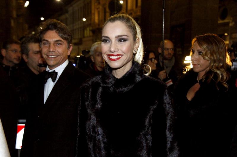 Prima alla Scala: undici minuti di applausi. Anna-Yusif, bacio vero sul palco Prima alla Scala: undici minuti di applausi. Anna-Yusif, bacio vero sul palco