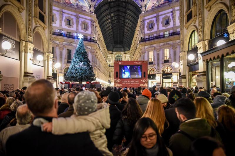 La Prima della Scala invade la città, dalla Galleria alla Fondazione Feltrinelli La Prima della Scala invade la città, dalla Galleria alla Fondazione Feltrinelli