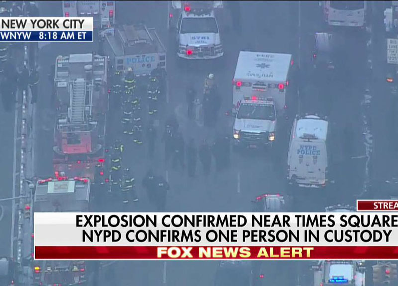 Attentato New York, bomba alla stazione dei bus: fermato 27enne del Bangladesh Attentato New York, bomba alla stazione dei bus: fermato 27enne del Bangladesh