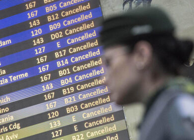 Alitalia: Calenda, vendita prima delle elezioni, non credo entro l’anno