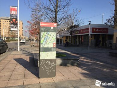 Passato Expo 2015, i totem informativi di Milano cadono a pezzi