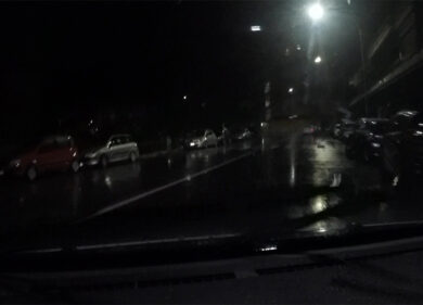 Piove, anzi diluvia: la via crucis dei romani