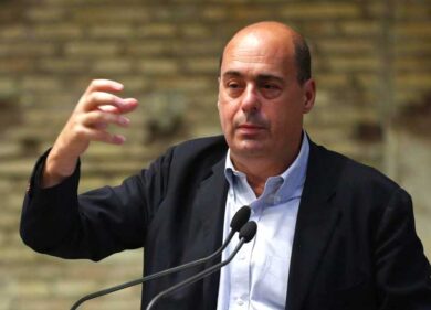 Rifiuti di Roma in Toscana, una goccia nel mare. Scontro M5S-Pd: “Colpa loro”