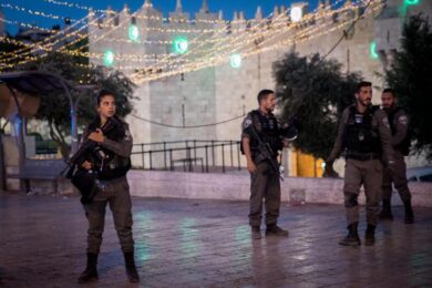 Gerusalemme: Israele bombarda postazioni Hamas, dopo nuovi razzi