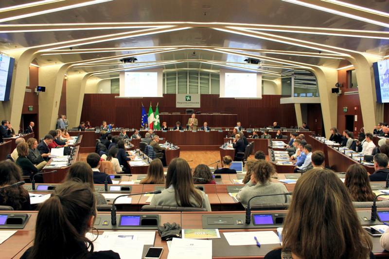 Riflettere sull’Europa: enti regionali e locali per ricostruire la fiducia nella Ue Riflettere sull’Europa: enti regionali e locali per ricostruire la fiducia nella Ue