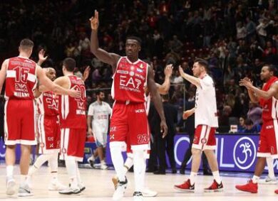 Olimpia Milano-Cantù 93-77, Goudelock trascinatore nel derby
