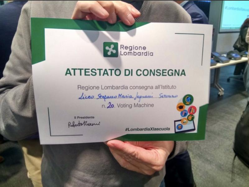Lombardia: consegnati alle scuole i tablet del Referendum. FOTO Lombardia: consegnati alle scuole i tablet del Referendum. FOTO
